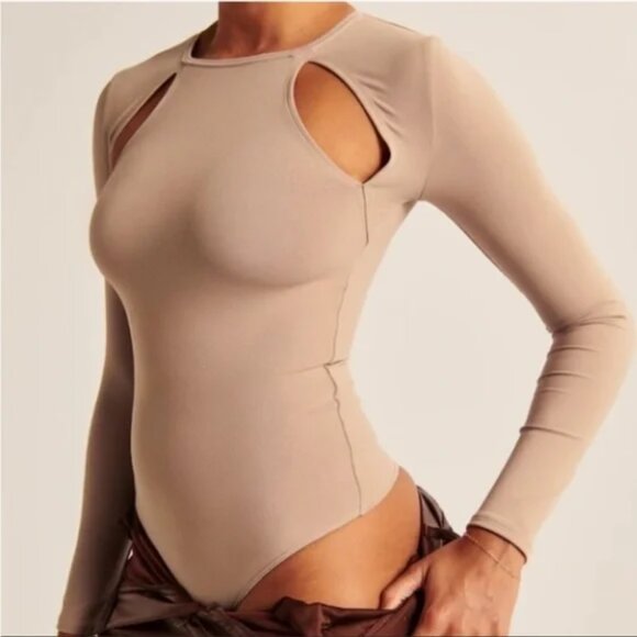 Abercrombie & Fitch Blouse. - Picture 2 of 5